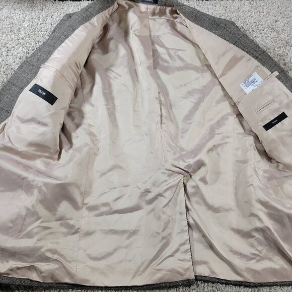 Hugo Boss Blazer Mens 40R Brown Wool Blend Plaid Lined Sports Coat Stain* - Picture 2 of 8